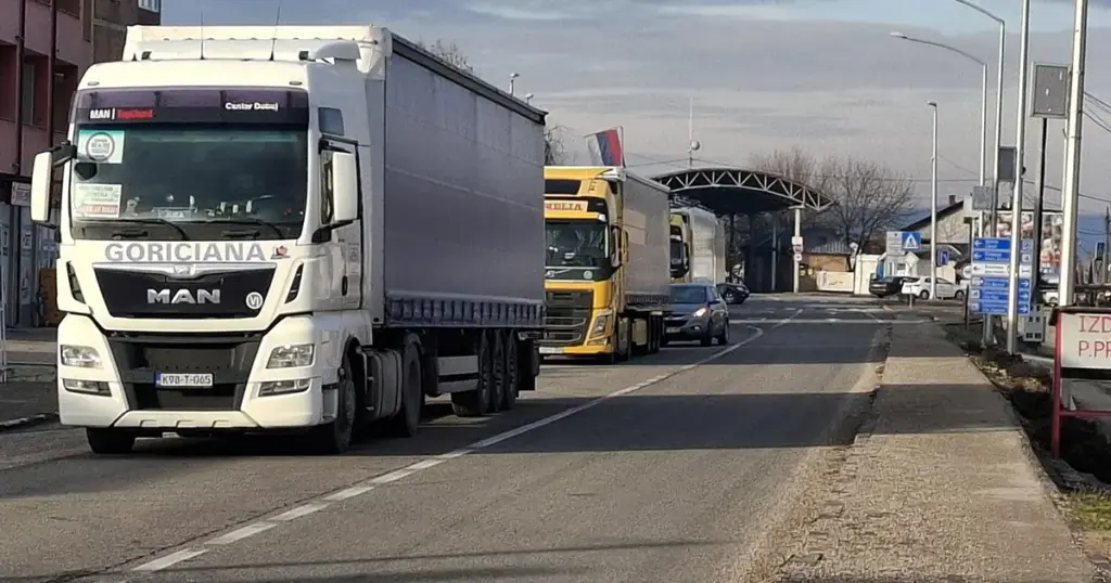 SUTRA KOLAPS NA GRANICAMA: Prijevoznici dižu rampu protiv nepravde EU!